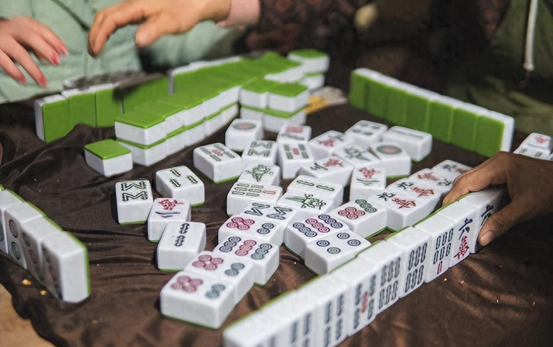 保利体育官方入口-10年麻将馆老板囗述：凡是爱打麻将的，没有一个人日子是过得好的